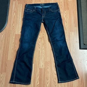 Silver jeans. Frances 18”. Size 33/33